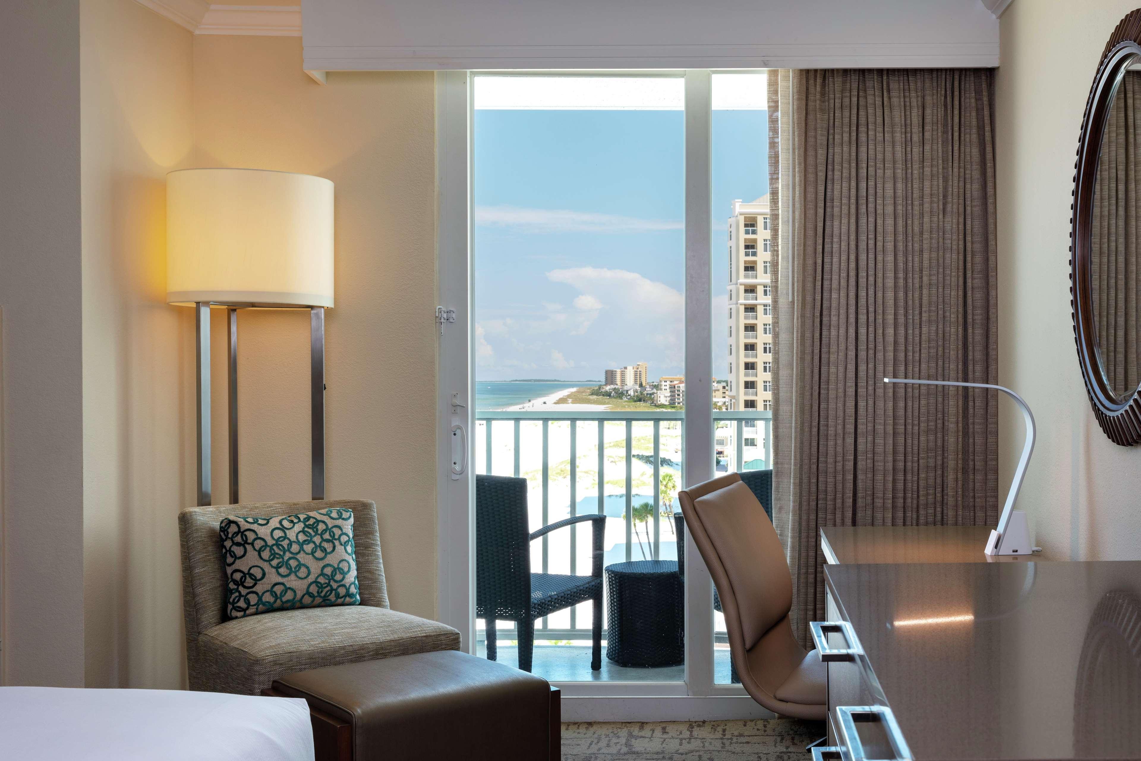 Hilton Clearwater Beach Resort & Spa Esterno foto