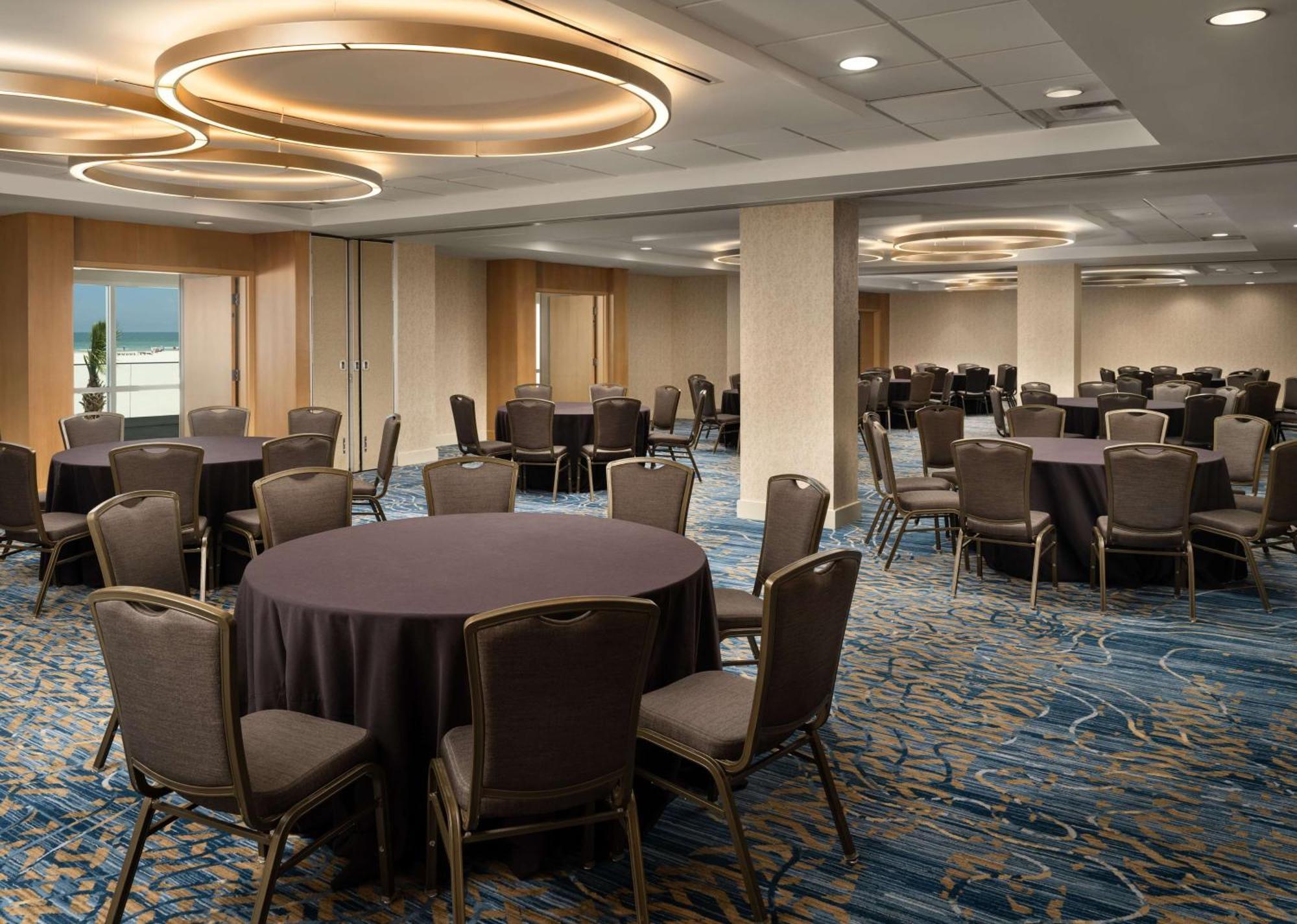 Hilton Clearwater Beach Resort & Spa Esterno foto