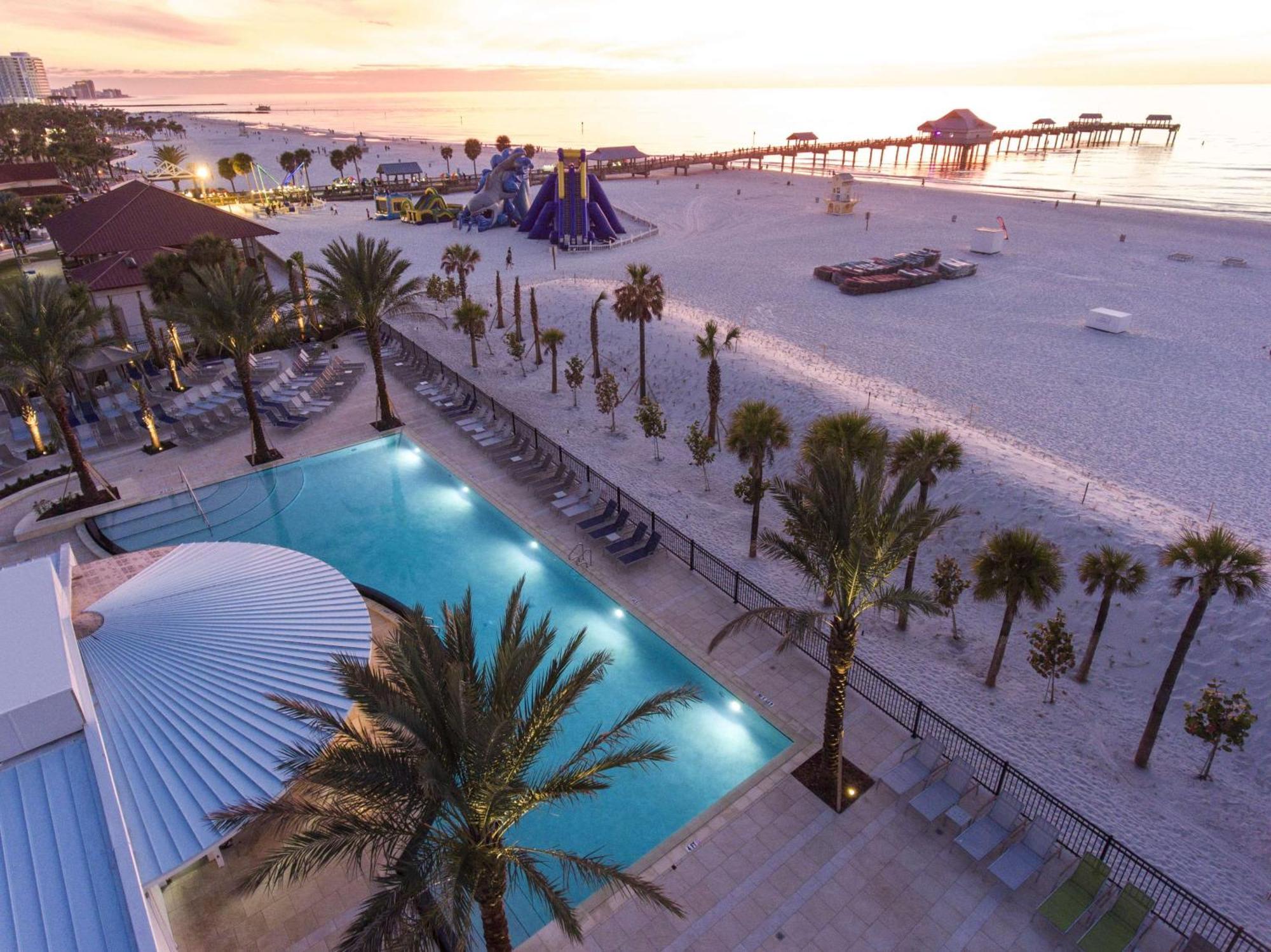 Hilton Clearwater Beach Resort & Spa Esterno foto