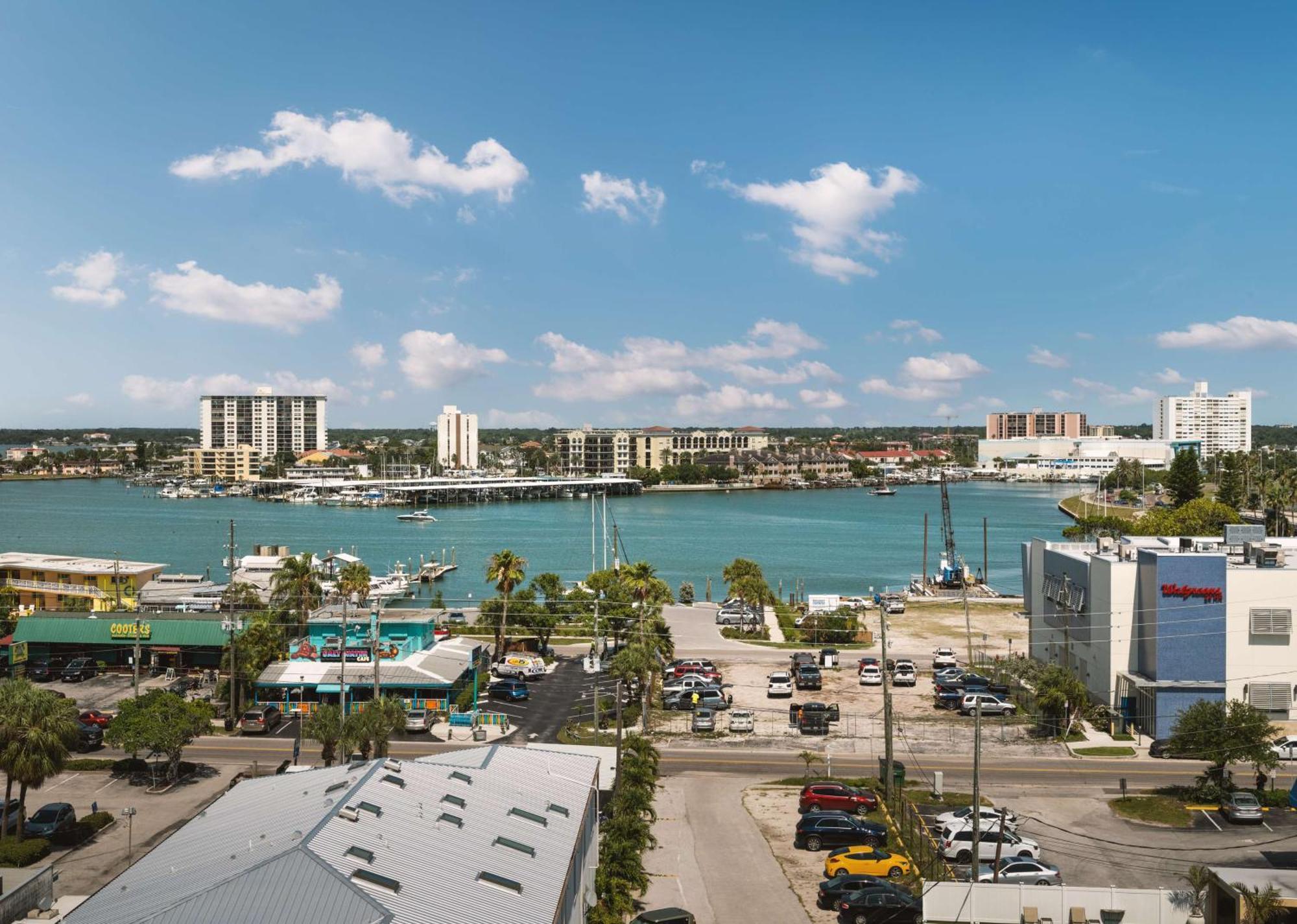 Hilton Clearwater Beach Resort & Spa Esterno foto