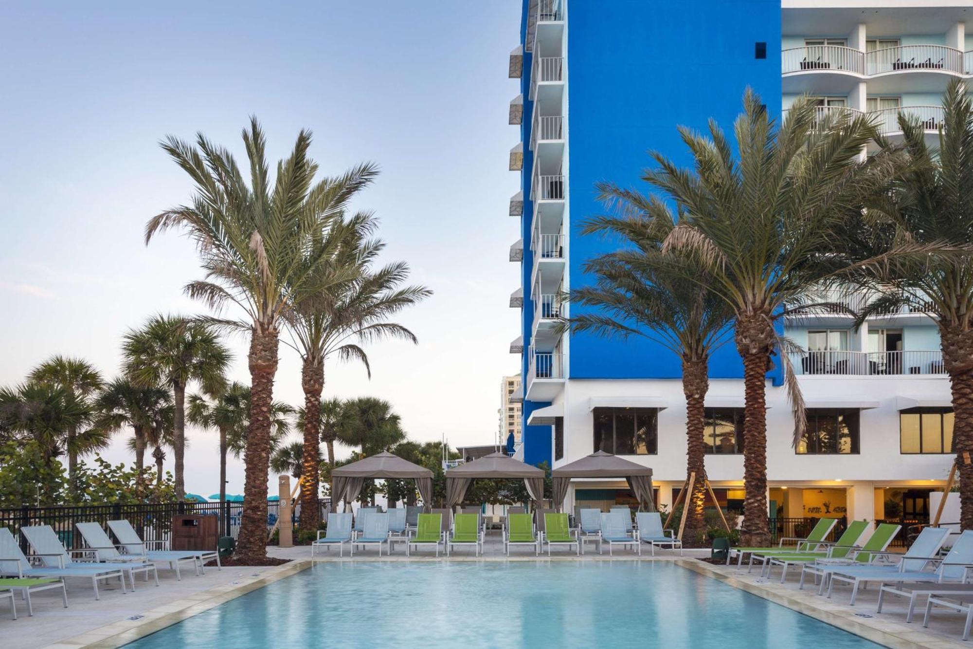 Hilton Clearwater Beach Resort & Spa Esterno foto